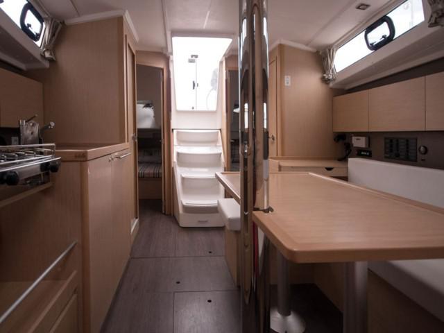 Book yachts online - sailboat - Oceanis 38 (3 cabins) - Salsa - rent