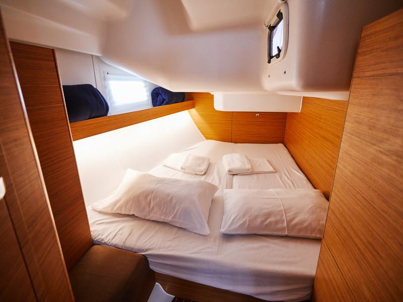 Book yachts online - sailboat - Elan 45 Impression - Katija - rent