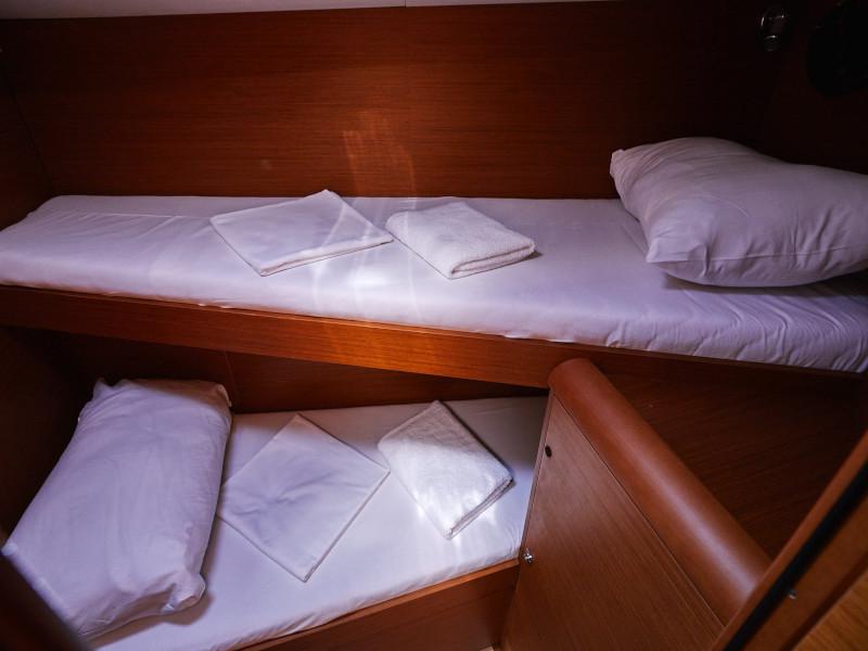 Book yachts online - sailboat - Sun Odyssey 449 - Incognito - rent