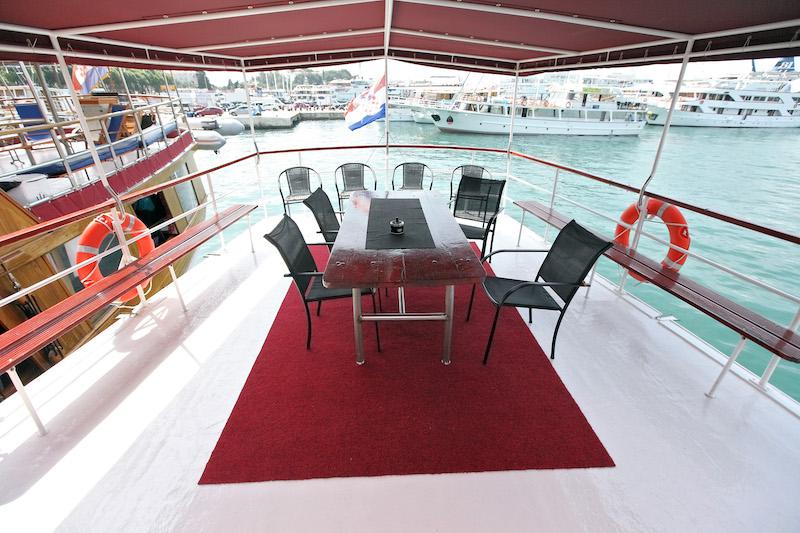 Book yachts online - motorboat - Motoryacht Voscica - Voscica - rent