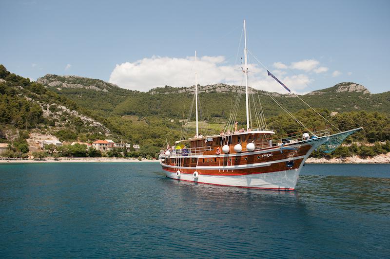 Book yachts online - motorboat - Motoryacht Tvrdi - Tvrdi - rent