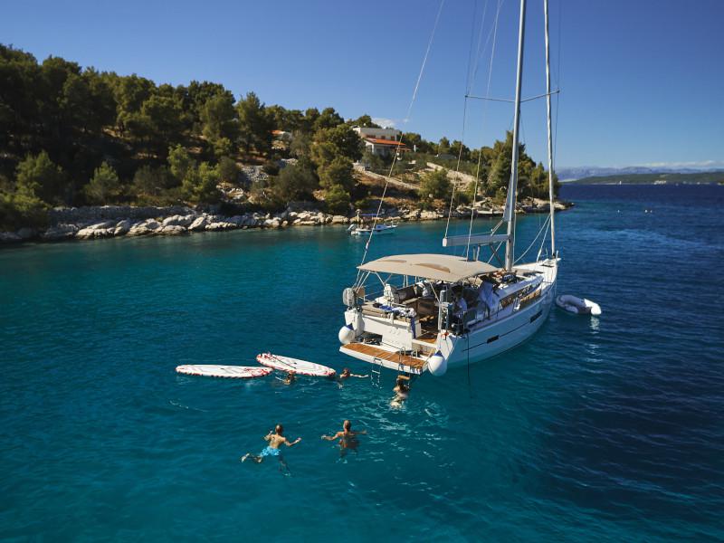 Book yachts online - sailboat - Dufour 520 GL - Peace of Mind - rent