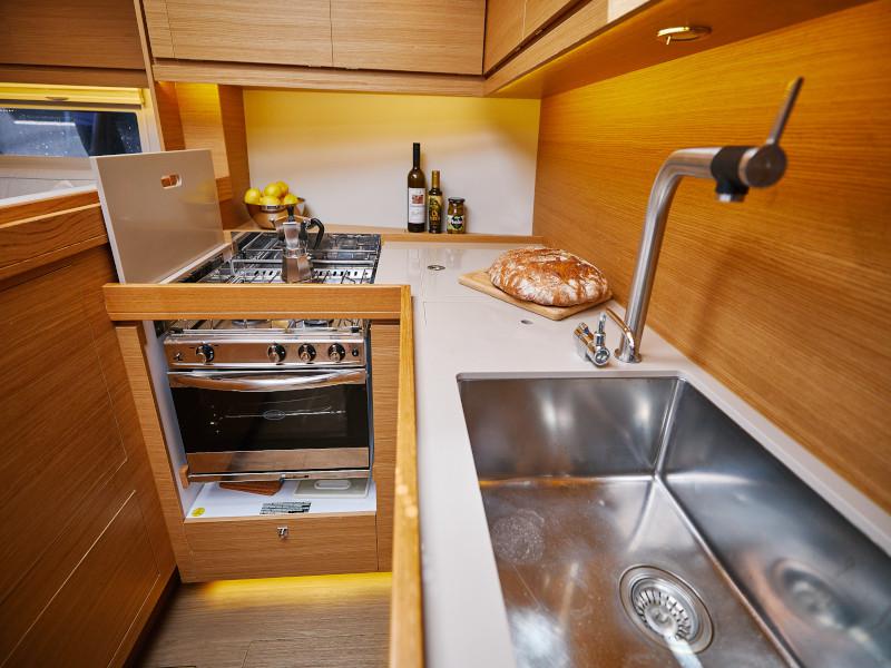 Book yachts online - sailboat - Dufour 520 GL - Peace of Mind - rent