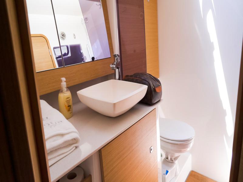 Book yachts online - sailboat - Dufour 520 GL - Peace of Mind - rent