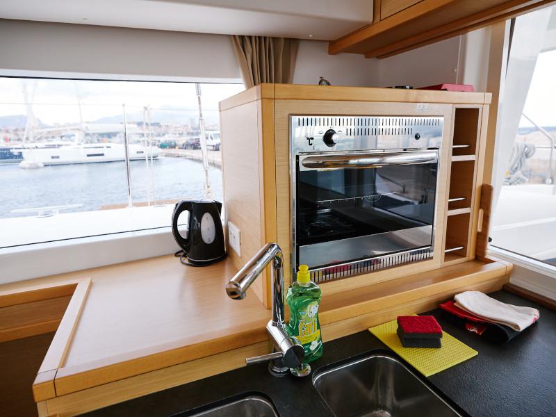 Book yachts online - catamaran - Lagoon 400 S2 - Sundance - rent