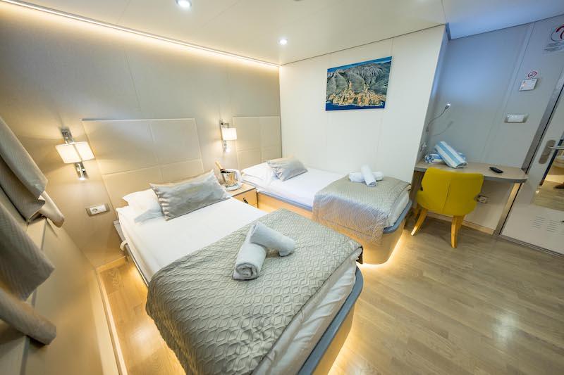 Book yachts online - motorboat - Motoryacht Olimp - Olimp - rent