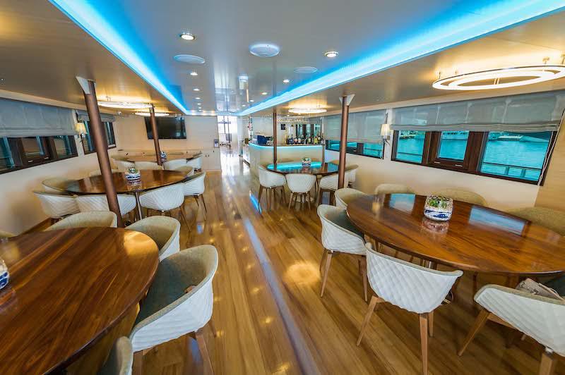 Book yachts online - motorboat - Motoryacht Olimp - Olimp - rent