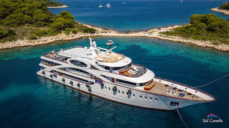 Book yachts online - motorboat - Motoryacht Olimp - Olimp - rent