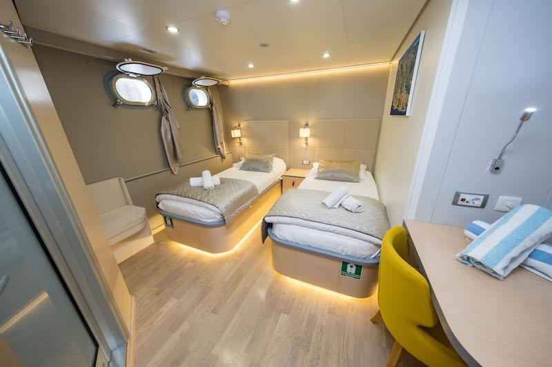 Book yachts online - motorboat - Motoryacht Olimp - Olimp - rent