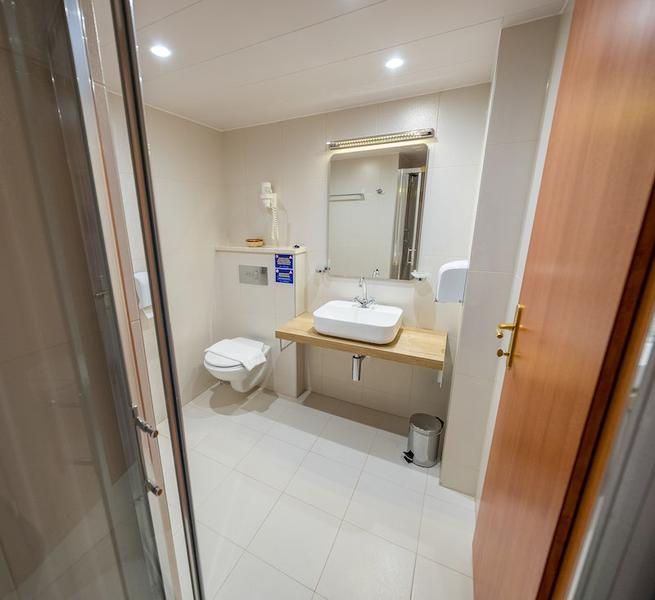 Book yachts online - motorboat - Motoryacht Queen Jelena - Queen Jelena - rent