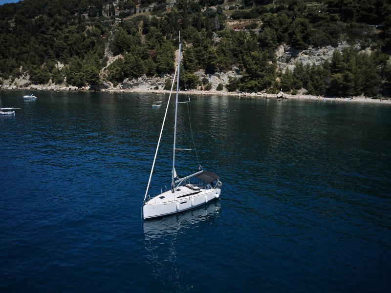 Book yachts online - sailboat - Sun Odyssey 349 - Manilo - rent