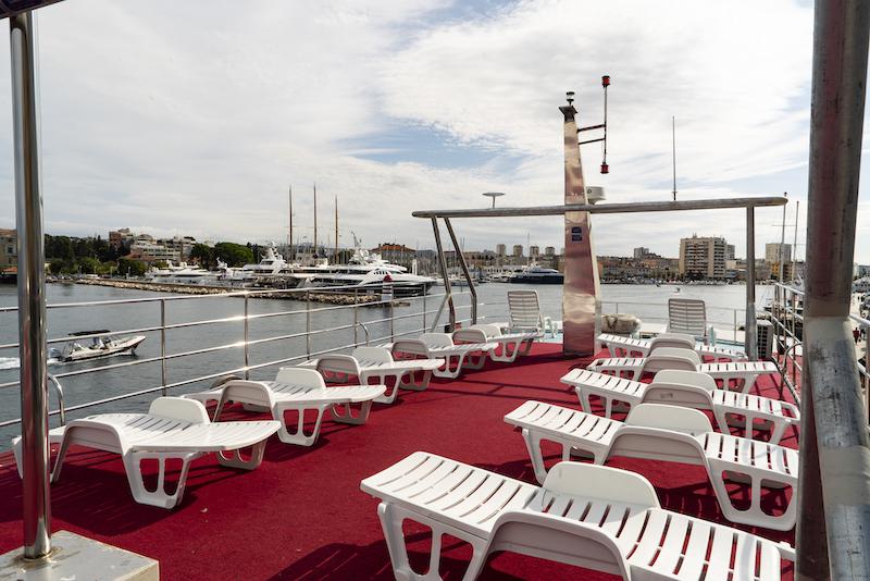 Book yachts online - motorboat - Motoryacht Navigator - Navigator - rent