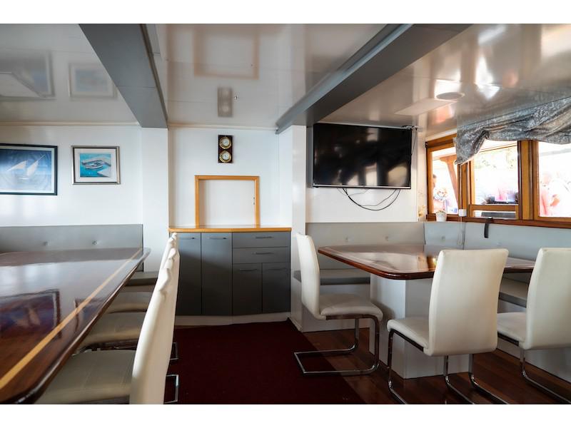 Book yachts online - motorboat - Motoryacht Navigator - Navigator - rent
