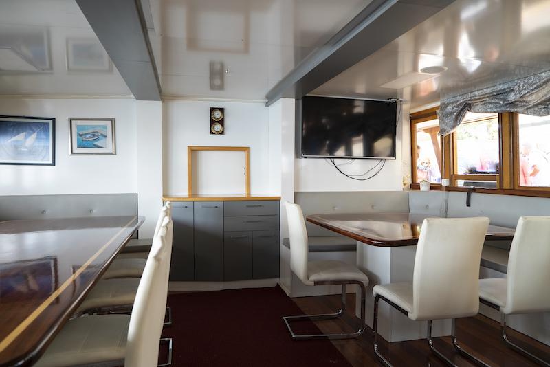 Book yachts online - motorboat - Motoryacht Navigator - Navigator - rent