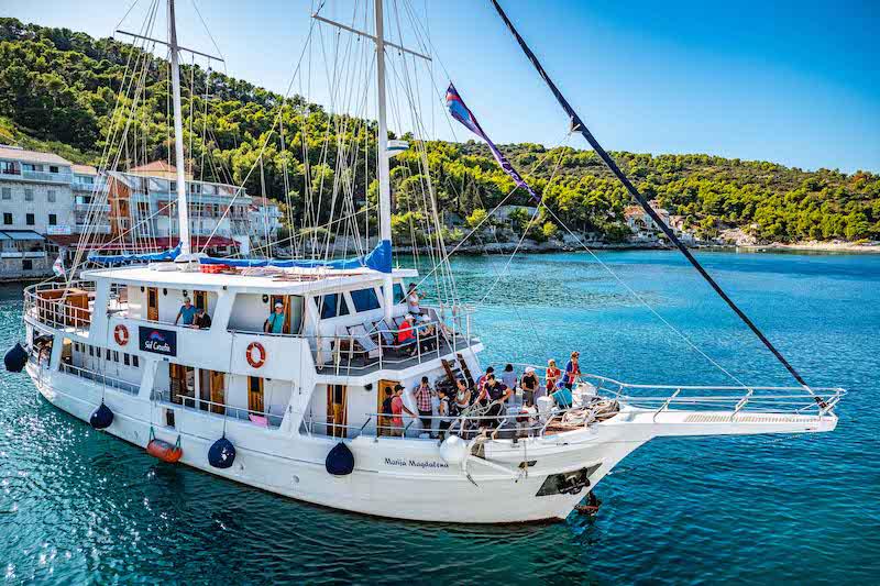 Book yachts online - motorboat - Motoryacht  Marija Magdalena - Marija Magdalena - rent