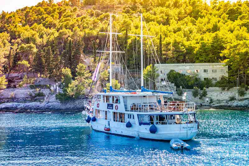 Book yachts online - motorboat - Motoryacht  Marija Magdalena - Marija Magdalena - rent