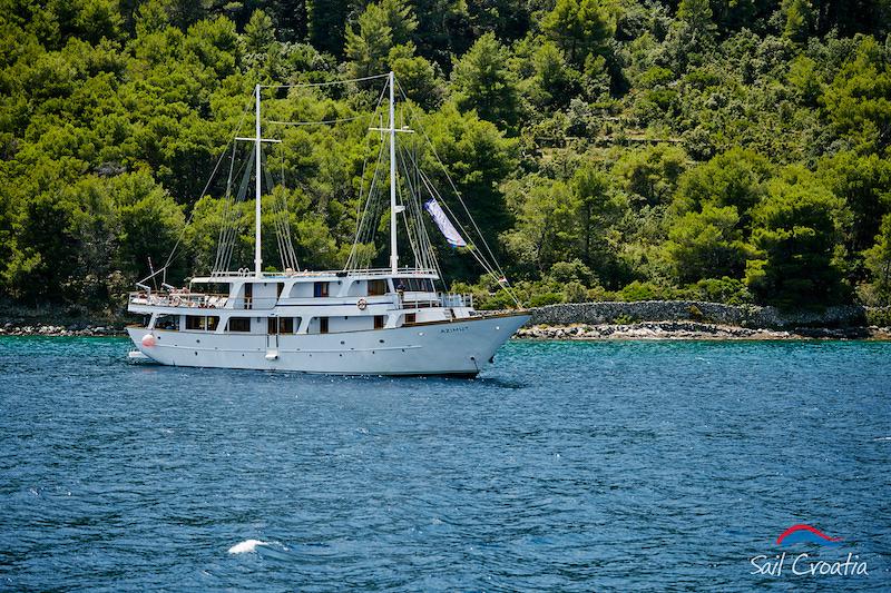 Book yachts online - motorboat - Motoryacht Azimut - Azimut - rent