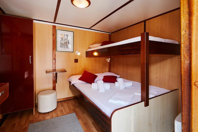 Book yachts online - motorboat - Motoryacht Azimut - Azimut - rent