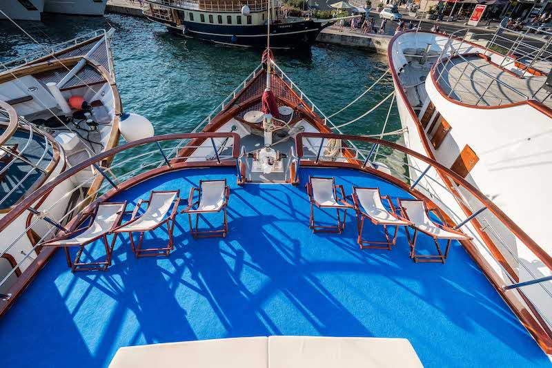 Book yachts online - motorboat - Motoryacht  Columbo - Columbo - rent