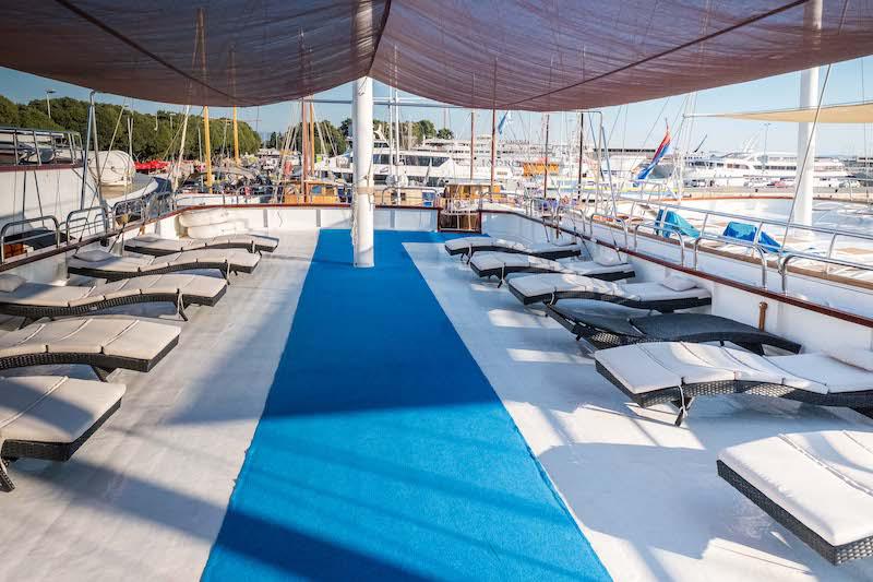 Book yachts online - motorboat - Motoryacht  Columbo - Columbo - rent