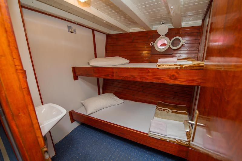 Book yachts online - motorboat - Motoryacht Teodora - Teodora - rent