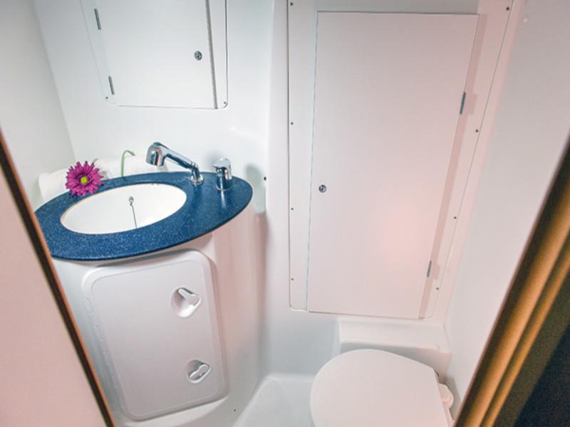 Book yachts online - sailboat - Beneteau Cyclades 43 - Dubi - rent