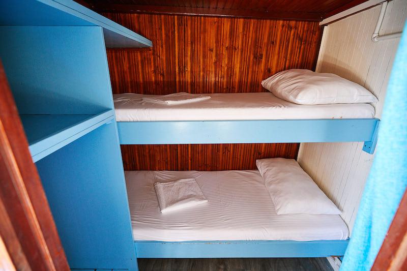 Book yachts online - motorboat - Motoryacht Naval - Naval - rent