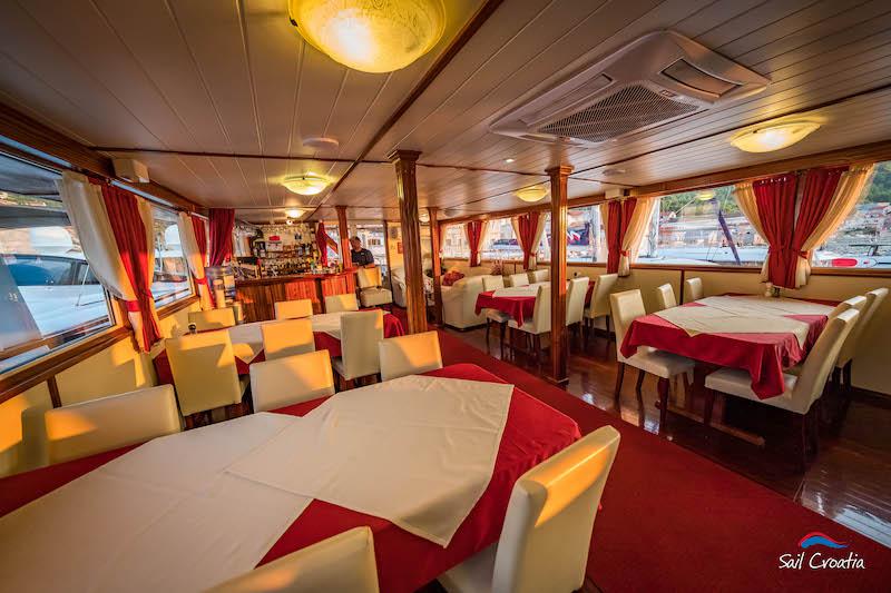 Book yachts online - motorboat - Motoryacht Emanuel - Emanuel - rent