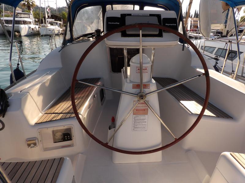 Book yachts online - sailboat - Sun Odyssey 36i - Bella - rent