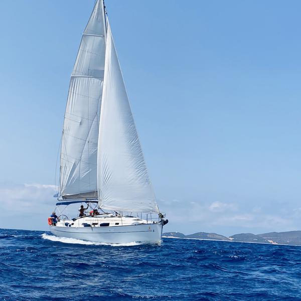 Book yachts online - sailboat - Cyclades 393 - Panayia - rent