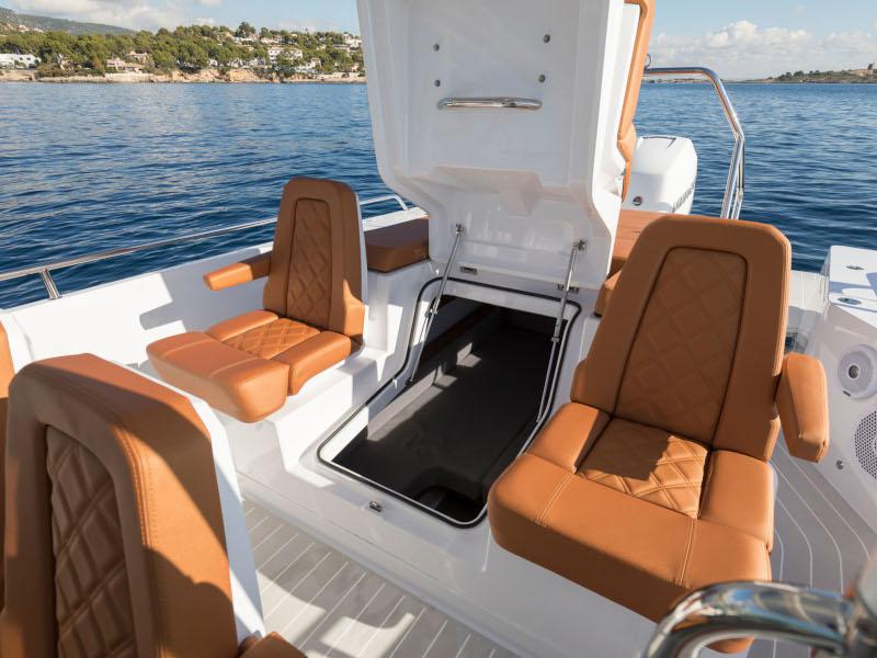 Book yachts online - motorboat - Axopar 28 T-Top - Maliza - rent