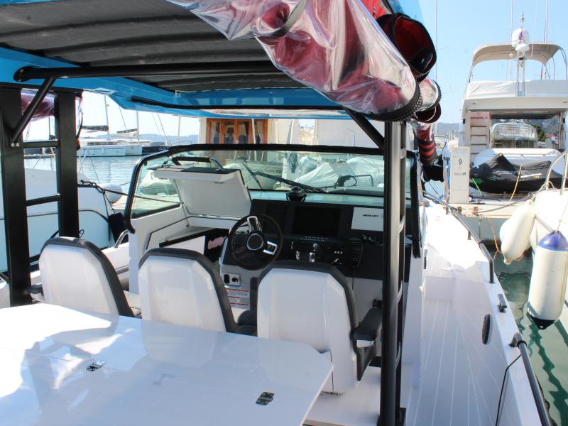 Book yachts online - motorboat - Axopar 37  Sun Top - DANIJELA - rent