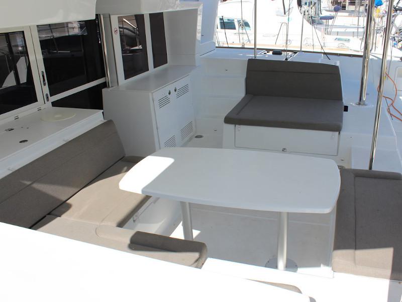Book yachts online - catamaran - Lagoon 450 Fly - MATIJA (AC in Salon and cabin + generator) - rent