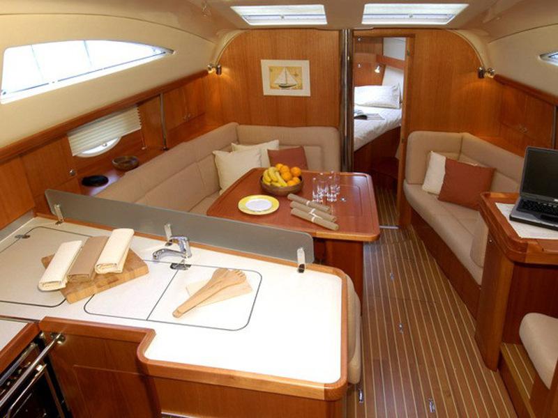 Book yachts online - sailboat - Elan 384 Impression - Sinje Sanje - rent