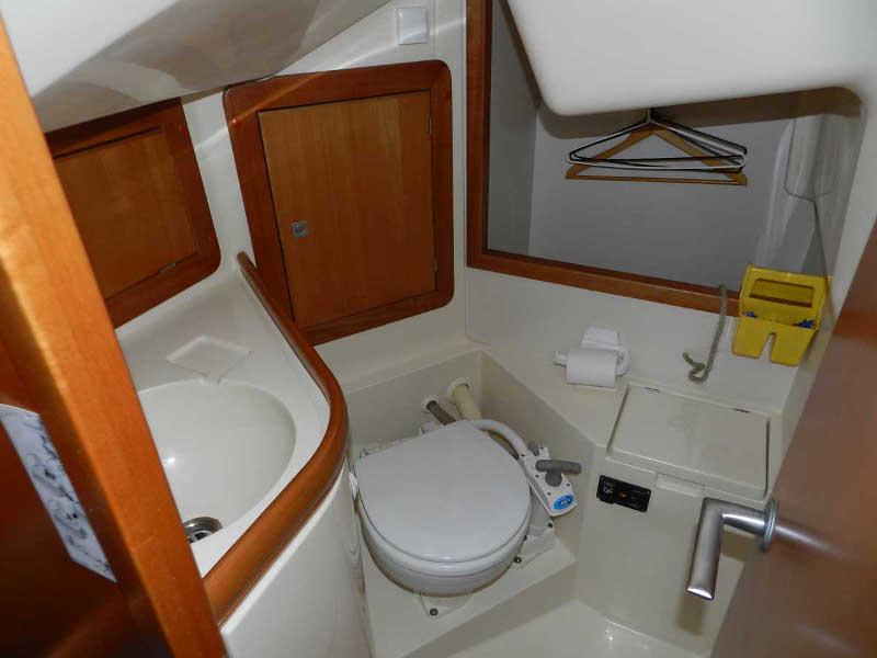 Book yachts online - sailboat - Elan 31 - Harry - rent