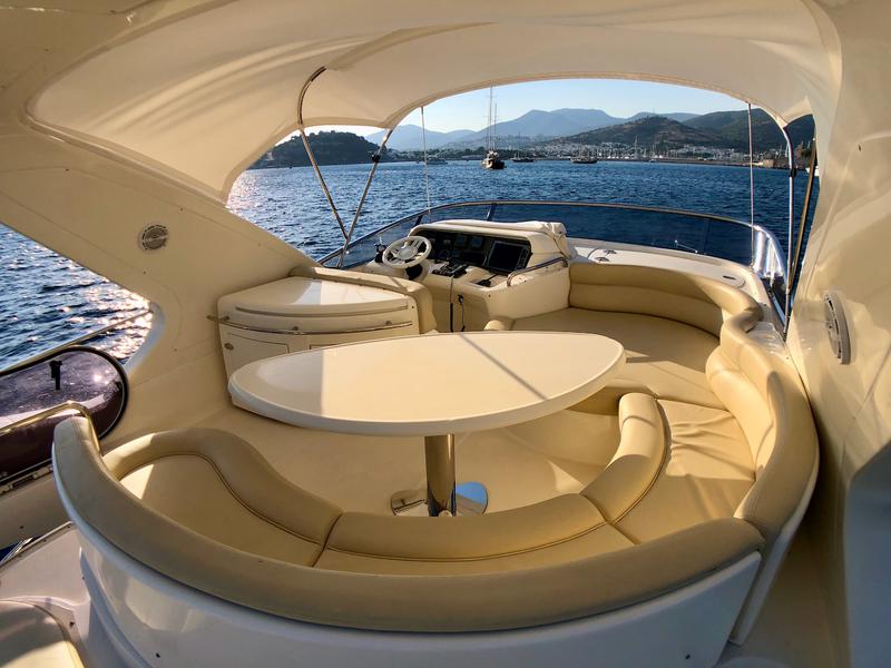 Book yachts online - motorboat - Azimut 55 - Cosmos - rent