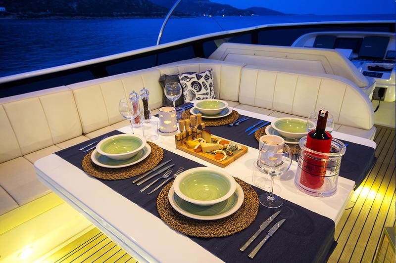 Book yachts online - motorboat - Maiora 24 - 24M Deluxe Maiora Motoryacht - rent