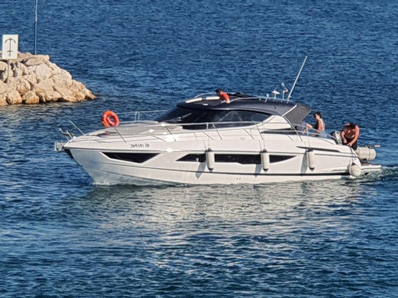 Book yachts online - motorboat - Focus Power 36 Hard Top - m/y GOLEM I - rent