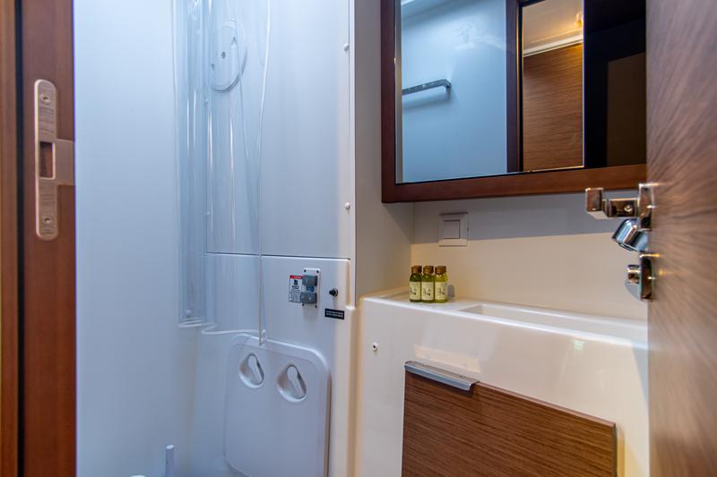 Book yachts online - catamaran - Lagoon 40 (2021) - BYE BYE - rent