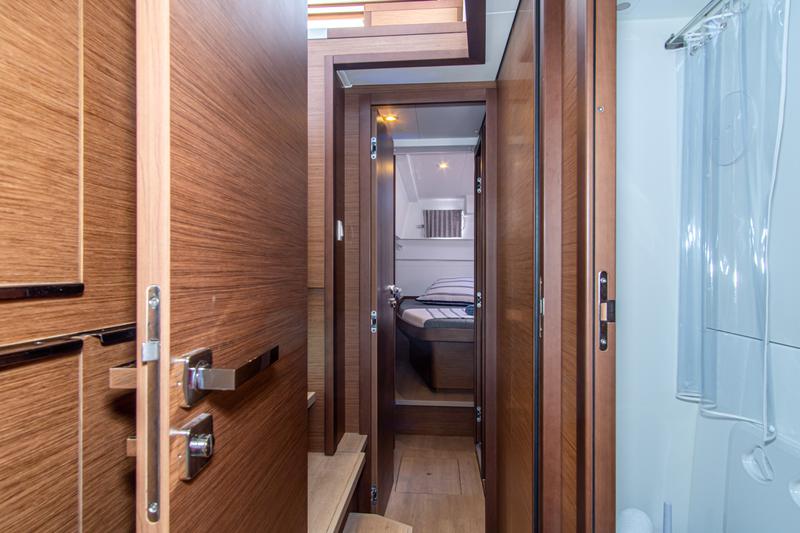 Book yachts online - catamaran - Lagoon 40 (2021) - BYE BYE - rent