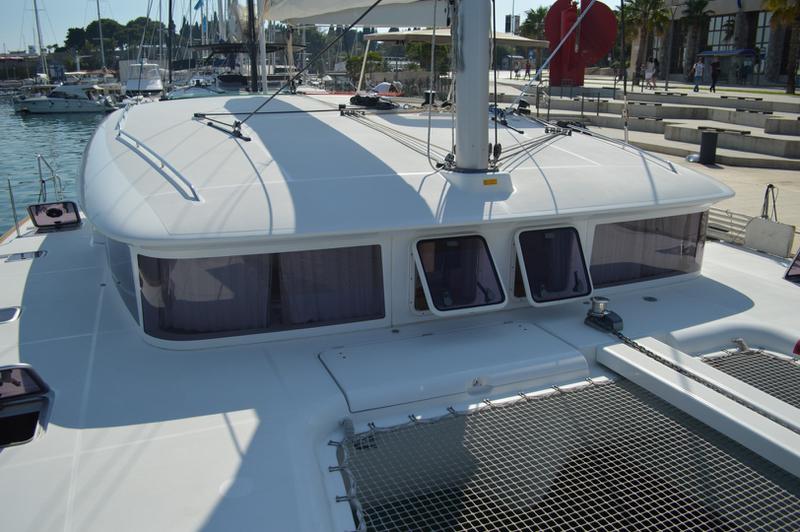 Book yachts online - catamaran - Lagoon 400 S2 (2013) - BABULICA - rent