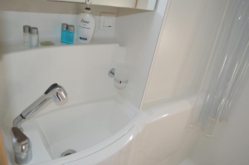 Book yachts online - catamaran - Lagoon 400 S2 (2013) - BABULICA - rent