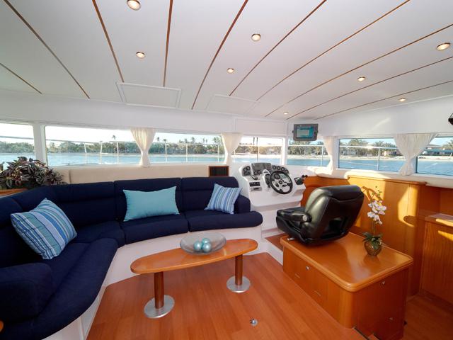 Book yachts online - powercatamaran - Lagoon power 44 (2006) - 2020 total refit - DUPLA - rent