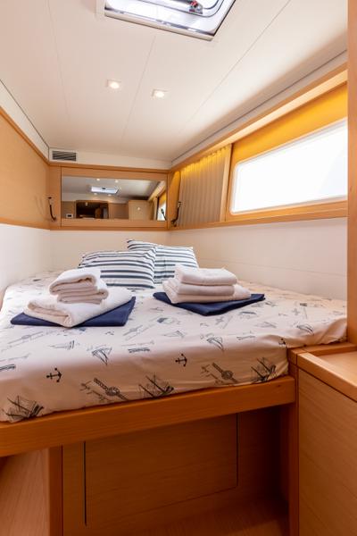 Book yachts online - catamaran - Lagoon 450 F (2017) equipped with generator, A/C (saloon+cabins), ice maker, dishwasher,water maker, microwave oven,  2 S.U.P, kayak,  underwater lights, bow thruster - PRINCESS KARLA I - rent