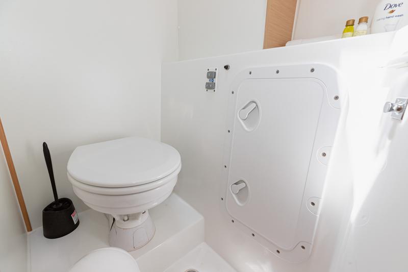 Book yachts online - catamaran - Lagoon 42 (2019) MALA KATE I equipped with generator, A/C (saloon) - MALA KATE I - rent