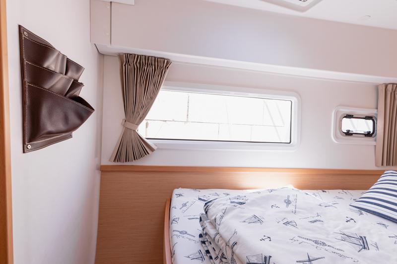 Book yachts online - catamaran - Lagoon 42 (2019) MALA KATE I equipped with generator, A/C (saloon) - MALA KATE I - rent