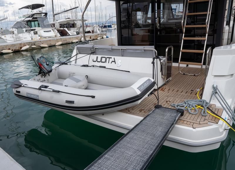 Book yachts online - motorboat - Swift Trawler 41 (2020) - JUDITA - rent