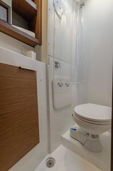 Book yachts online - catamaran - Lagoon 40 (2020) equipped with a/c (salon), generator - SAILOR MOON - rent