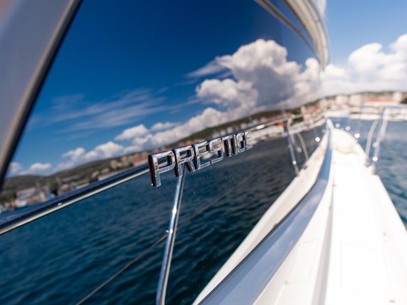 Book yachts online - motorboat - Prestige 550S - Atonika - rent