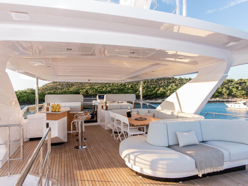 Book yachts online - motorboat - Azimut Grande 27 Metri - Dawo - rent